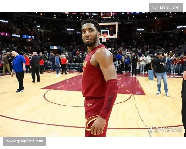 骑士的米切尔承诺：小球市如何留住超级巨星？